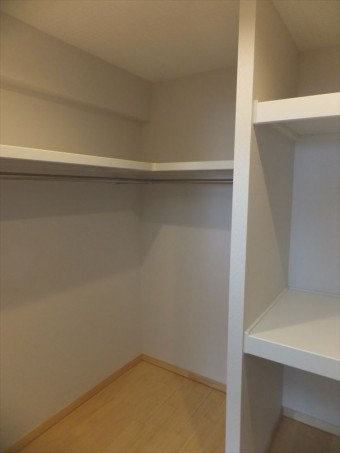 押入をウォークインクローゼットにリフォーム